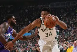 乐鱼娱乐网站 -包含清晨密尔沃基雄鹿备战NBA常规赛，主帅复盘细节曝光，震撼外界，赛季目标并未改变的词条